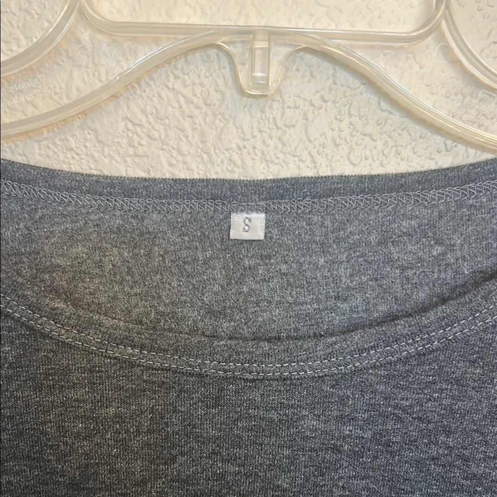 Gray Long Sleeve Women's Top - Picture 2 of 6